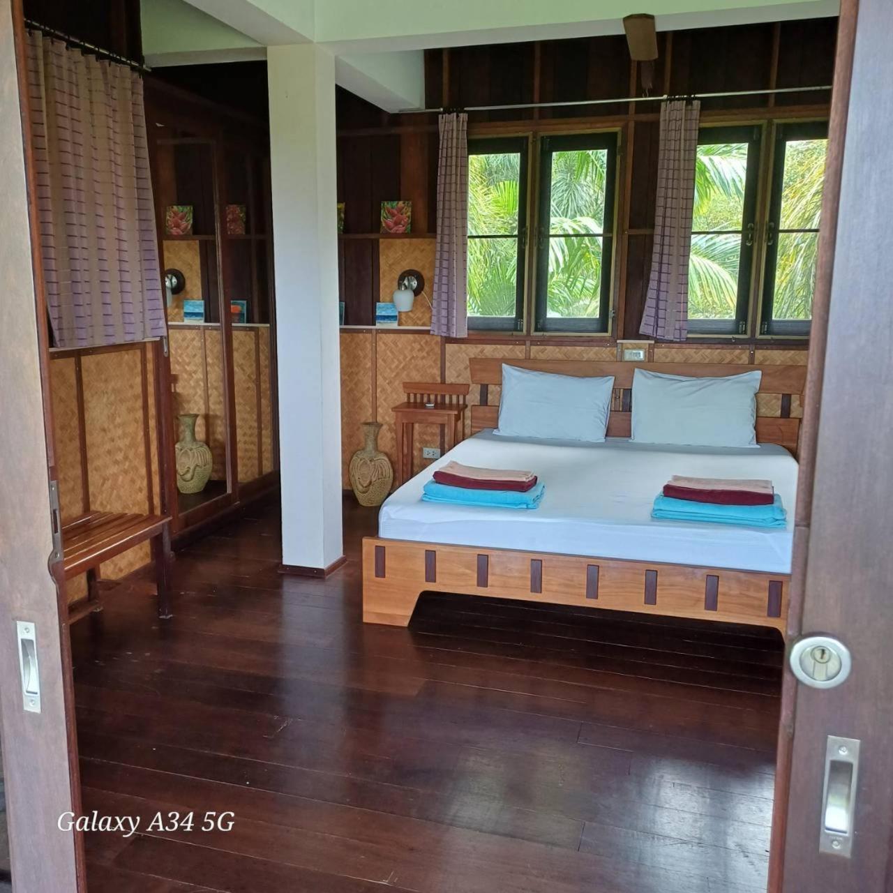 Lake View Bungalows カオラック エクステリア 写真