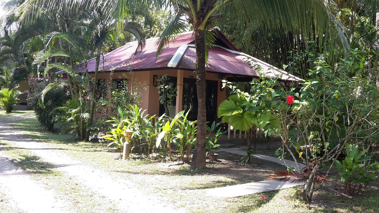 Lake View Bungalows カオラック エクステリア 写真